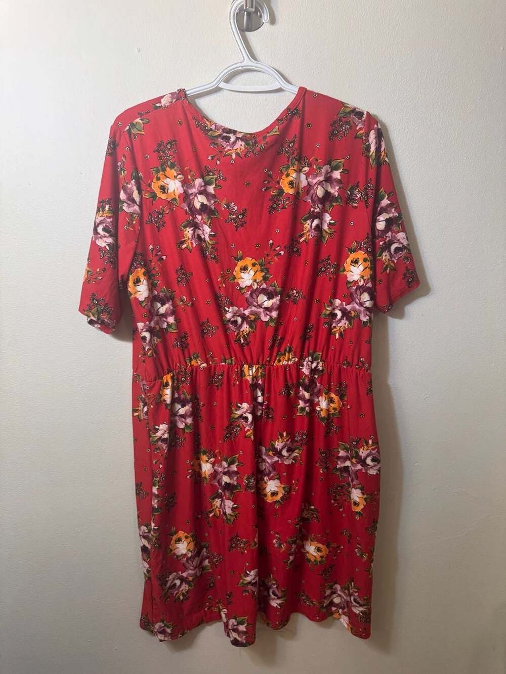 Rue21 rue+ Red Floral Wrap V-Neck Short Sleeve Dress Size 2X - Picture 3 of 4